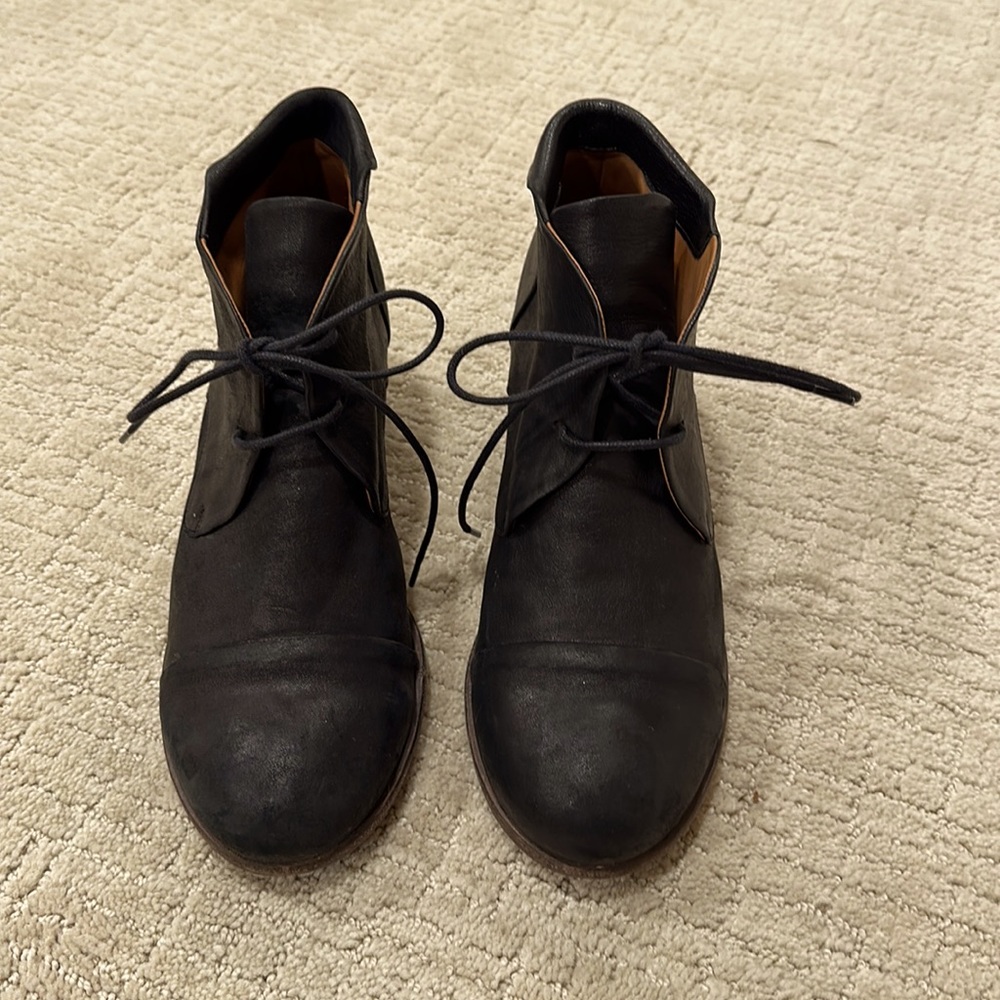 P. Monjo Black Leather Booties 39.5